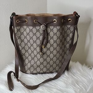 💯 Authentic Gucci Bucket Bag 🍀